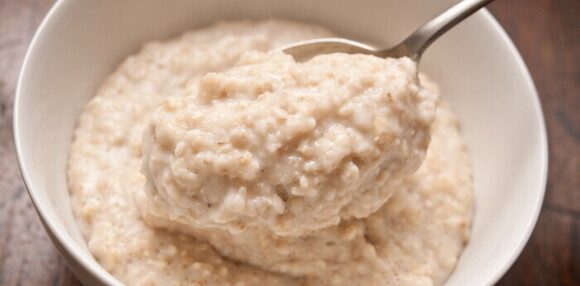 Una papilla podría mostrarte para qué sirve la quinoa en bebés